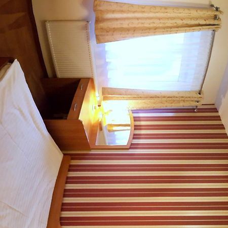 Hotel Marco Plonsk Szkolna 115 מראה חיצוני תמונה